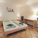 Holidays - Residenza Flora Appartement *