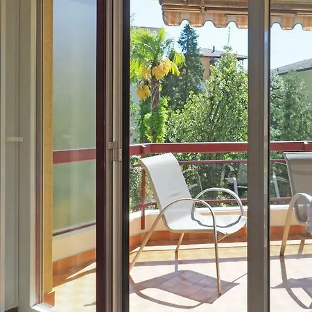公寓 Holidays - Residenza Flora 洛迦诺