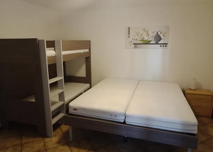 Holidays - Residenza Flora 로카르노