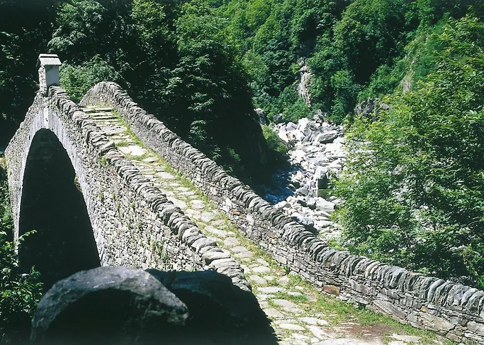 Holidays - Residenza Flora 로카르노