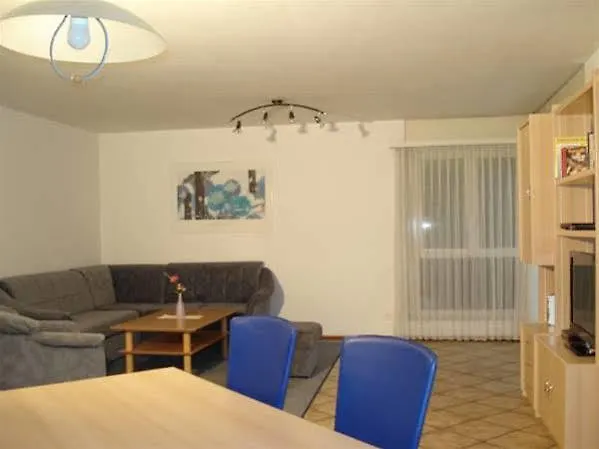 아파트 Holidays - Residenza Flora 로카르노