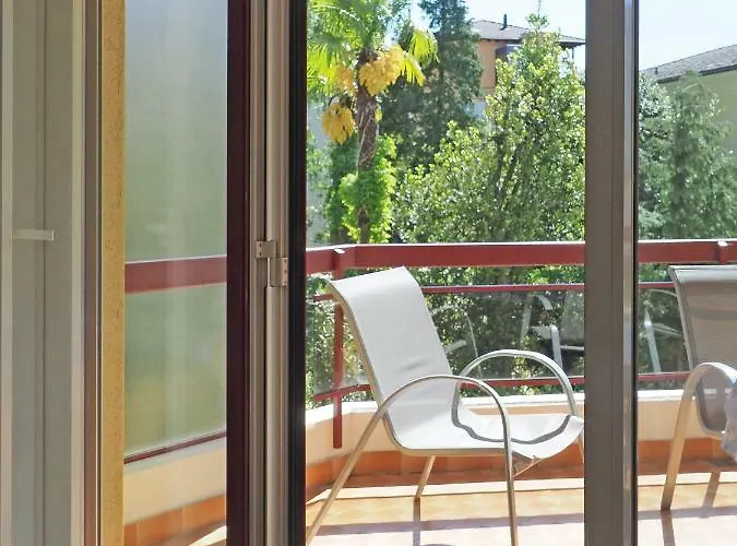 Apartment Holidays - Residenza Flora Locarno